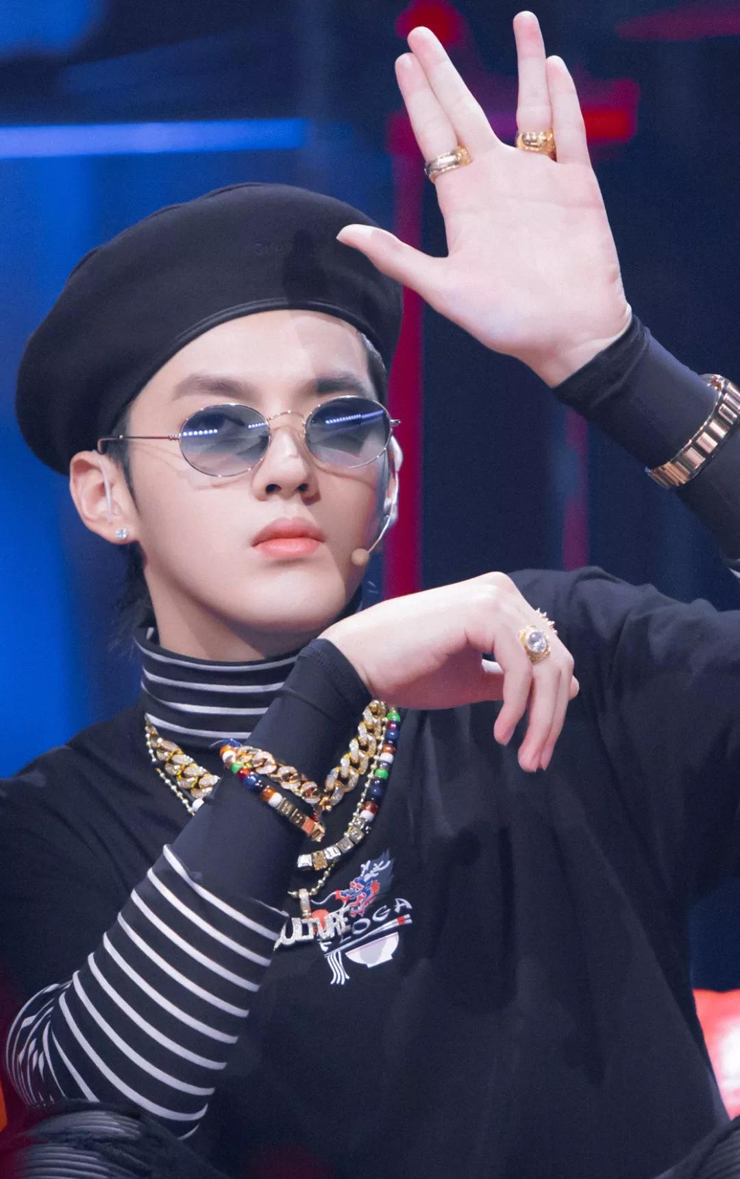 从切·格瓦拉到艾米莉，都爱贝雷帽！法国人却说它不法式不时髦？