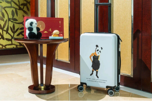 成都香格里拉大酒店全新“尝悦·赏月”及熊猫系列月饼传递圆满