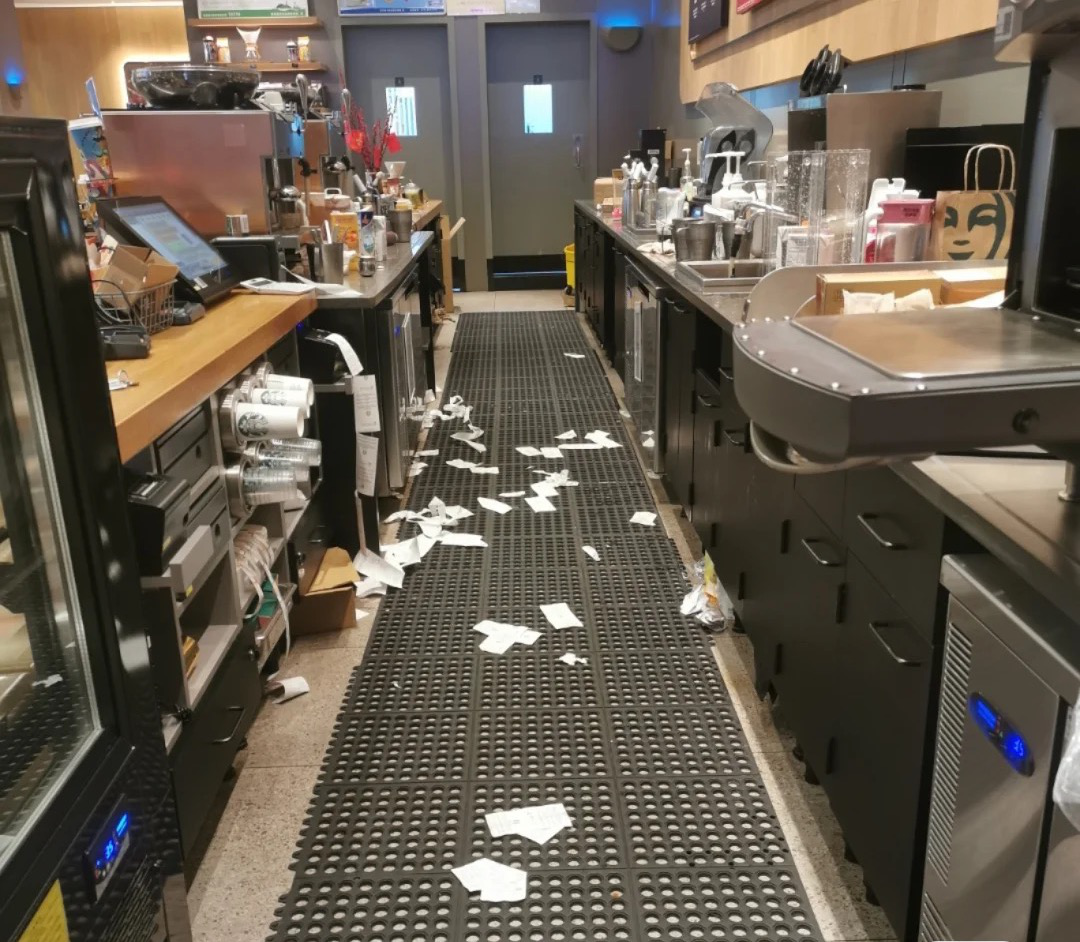 续命水VS快乐水，谁是“打工人”的大脑重启灵药？