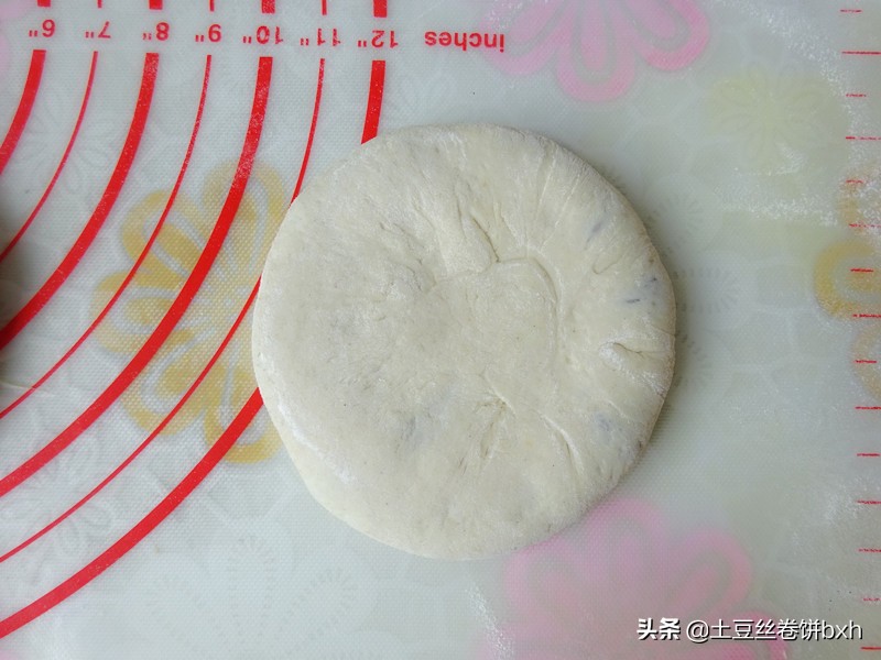 它是很養心的食品，夏季要常吃，做餡都喜歡，怎麼吃都不夠