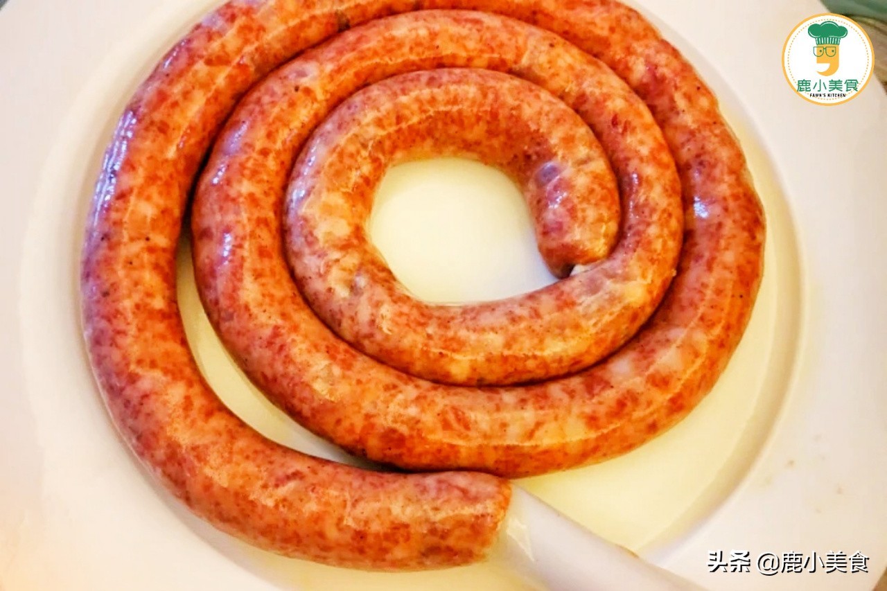 豬肉便宜時，做烤腸太划算了！ 做法簡單，皮脆肉嫩爽口，先收藏了