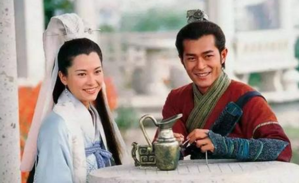 47岁郭羡妮复出拍新戏，脸型崎岖被指认不出，和