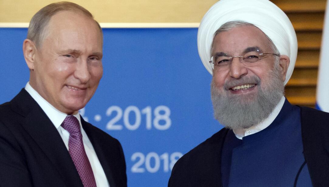 剑拔弩张？美轰炸机飞往中东，航母180度急转，