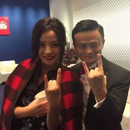 赵薇的雷终于曝了，从演员到资本操纵股市，黑历史贯穿演艺生涯
