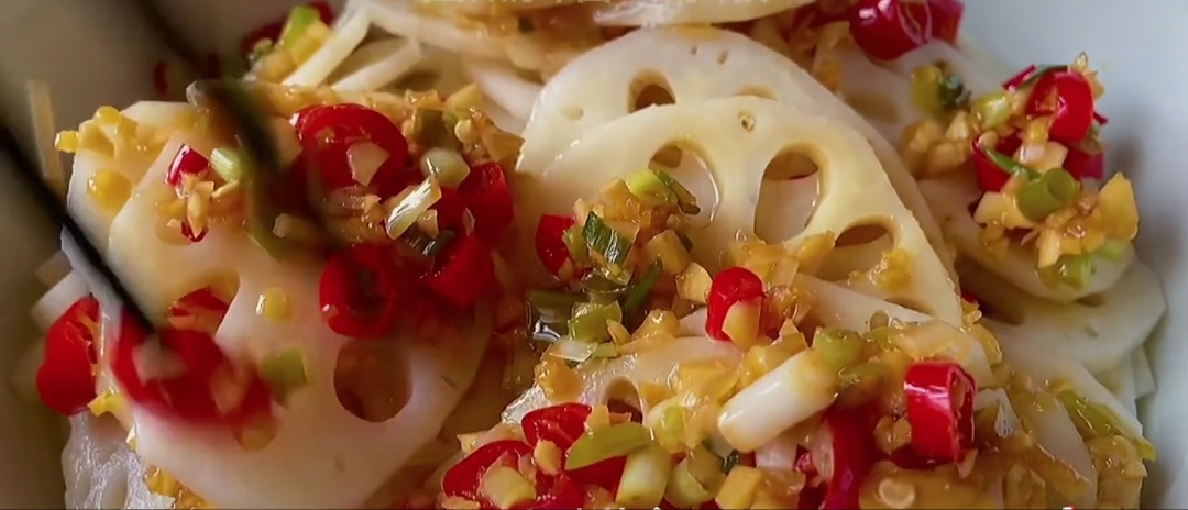 Do you know how to clean lotus roots, remove sludge and insect eggs ...
