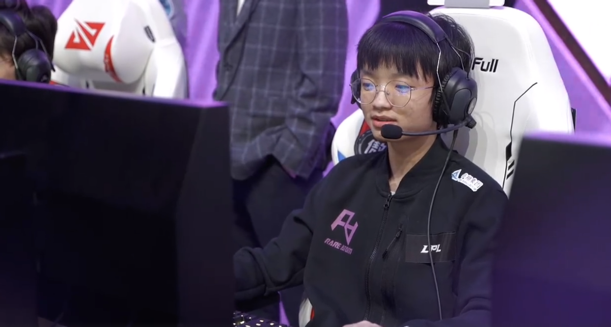 FPX of RA disastrous defeat, iboy is not handed in show outfit cup to send lose the race! Was Fofo shut oneself? 