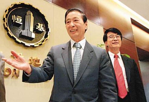 为河南捐款1500万，奖励奥运冠军500万，资产胜过霍英东他是谁？