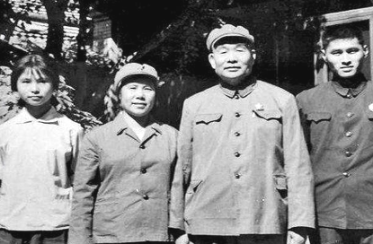 开国大将萧劲光：六个儿子，1个副部长2个副主席