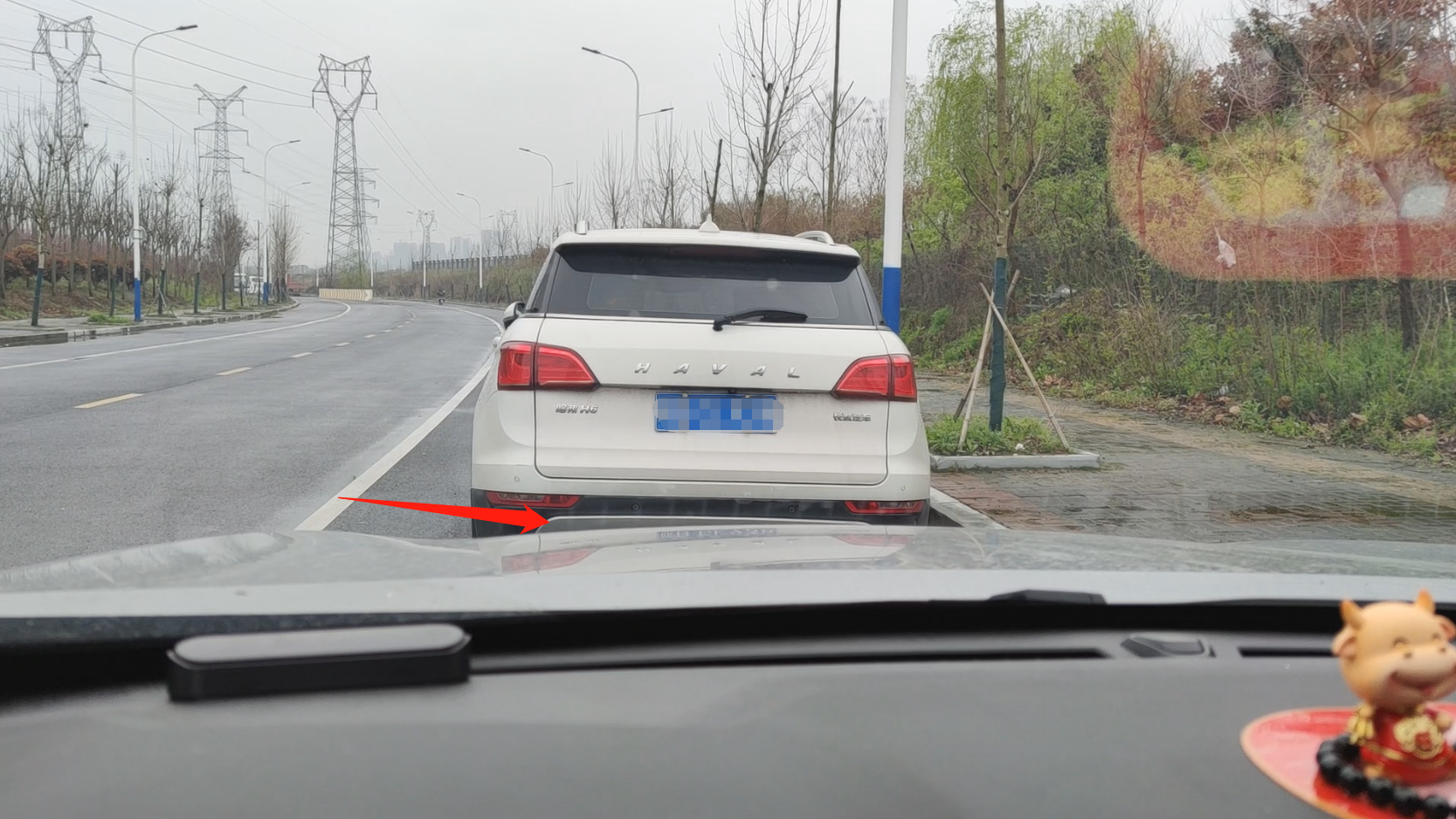 如何判断车头与障碍物的距离,记住这几个点,一学就会