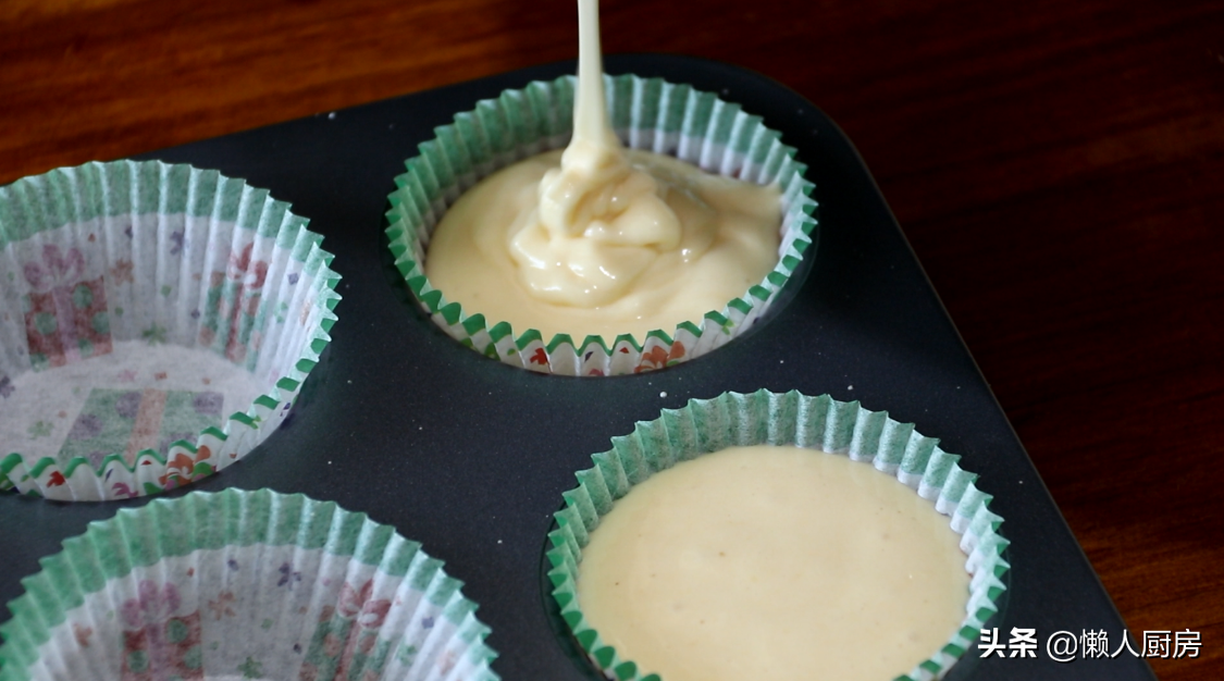 不用加水，不要分离蛋白蛋黄，教你蜂蜜脆皮蛋糕的做法，皮脆里软