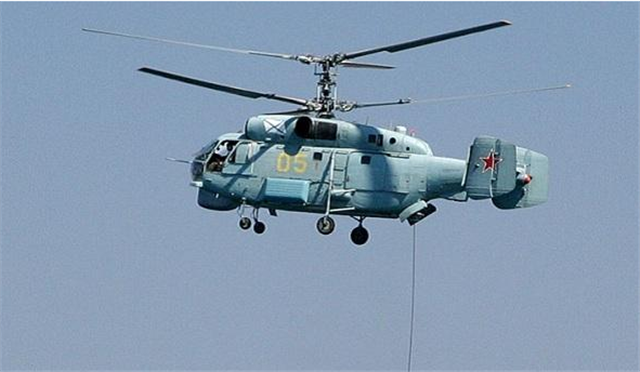 核潜艇和驱逐舰相距五十海里同时发现对方，谁