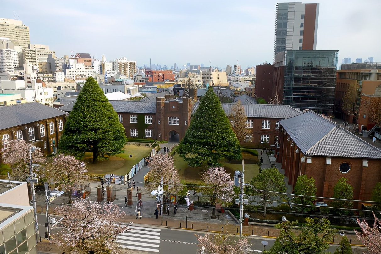 日本留学：有一种美，叫做立教大学