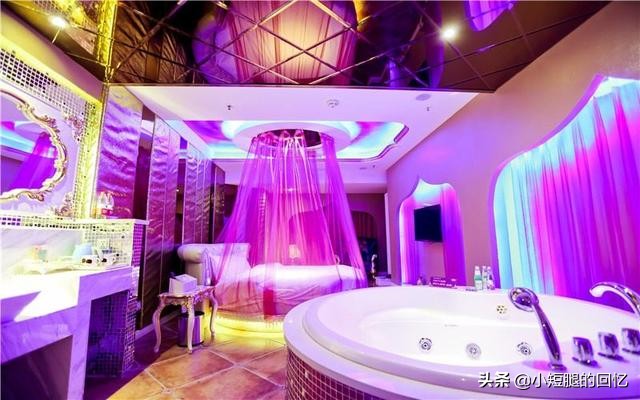 对于网红情侣酒店，也许正在“现场直播”，知