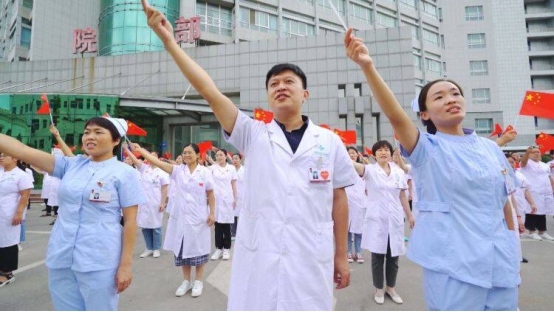 喜迎国庆 万人唱响同一首歌