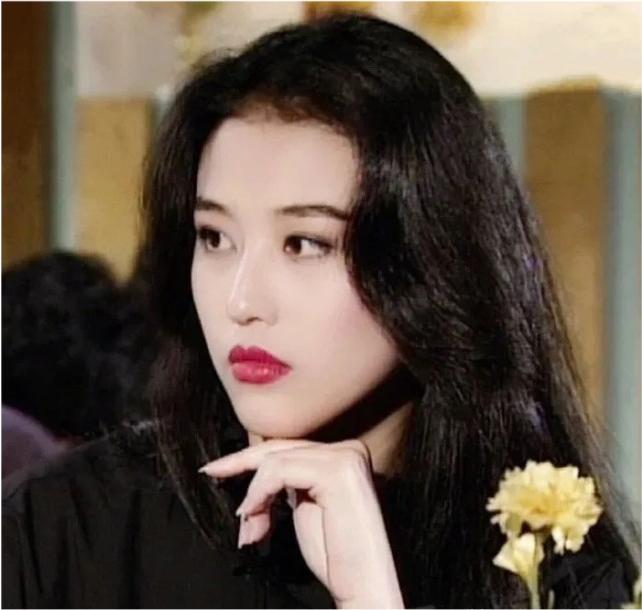 被渣男卷走所有資產(chǎn)，被迫陷入婚姻糾葛，這4位港姐為何至今未婚