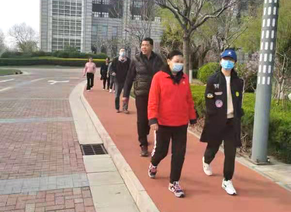 大港油田勘探开发研究院信息档案室工会开展微“长征”健步走活动