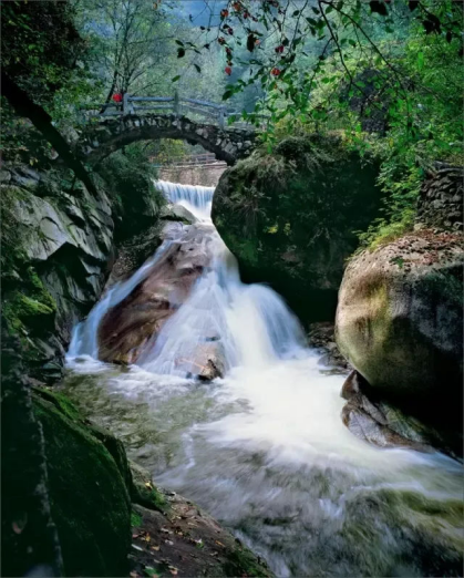 来陕西必去的两座山，一座是华山，另一座是我国大陆东部第一高峰