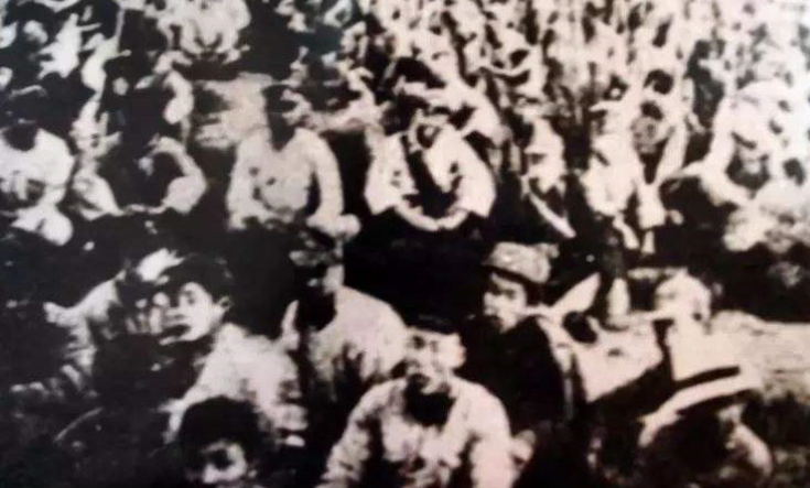 总理依托人脉，从马家军手中救出失散红军，重