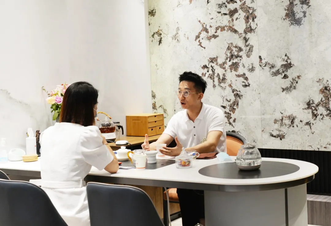精品新店,耀世啟航|東鵬重慶江北紅星新SI精品店盛大開業(yè)