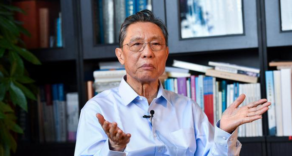 美国疫情出现转机？拜登使出三板斧，钟南山：三月将与福奇对话