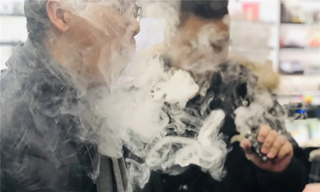 新一代年轻人的“毒药”——电子烟-第10张图片-大千世界