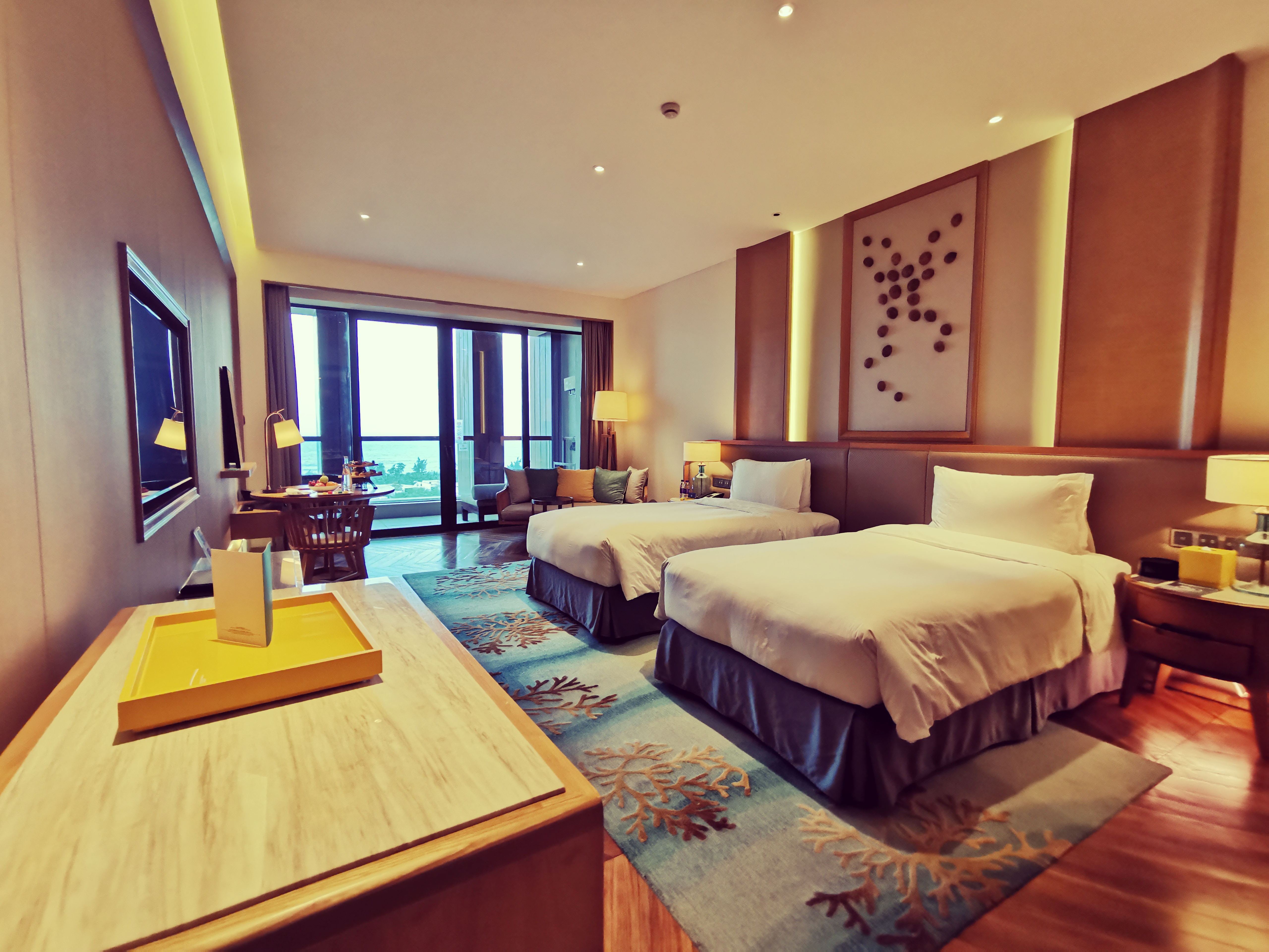 三亚旅行，海棠湾藏着的法兰西秘境，享受悠闲慢生活