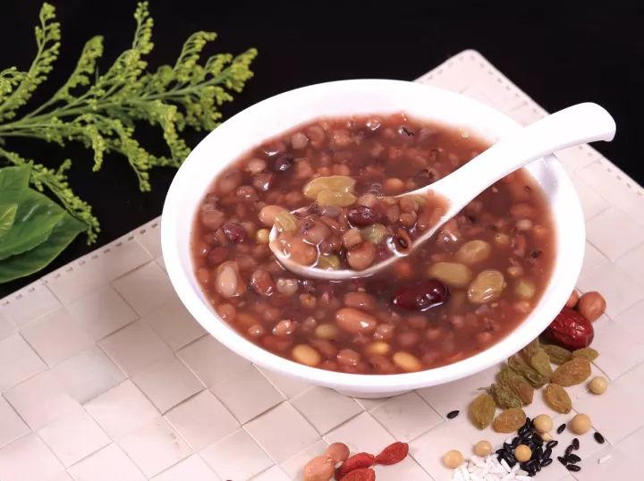 趁著三九這幾天，送你一張�養生方�，照著做，�身體�偷著樂