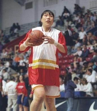中国女鲨鱼的悲哀，前半生为国家倾尽所有，后半生生活不能自理