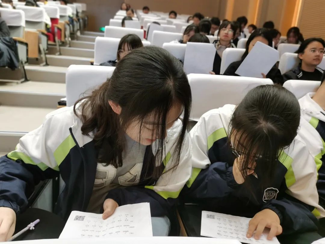 语奥走进张家港常青藤实验中学：以梦为马，不负韶华