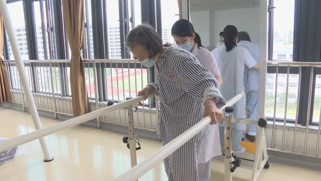 「我為群眾辦實(shí)事」連城縣總醫(yī)院：?jiǎn)⒂枚谧≡翰看髽?著力提升診療服務(wù)水平