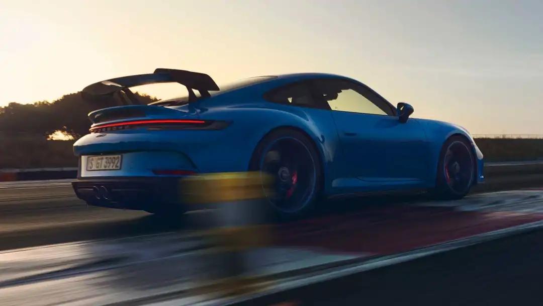 麦弗逊悬挂终换双叉臂，搭载它的第一款量产911就破了记录