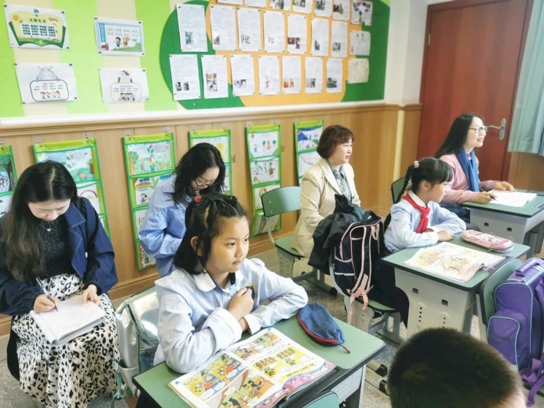 双流区实验小学外国语学校丨幸福师路名师进课堂 携手共成长