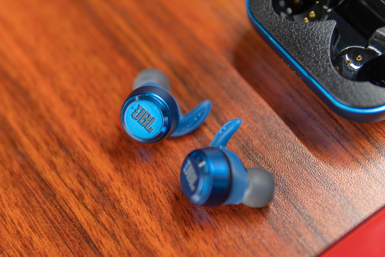 运动出街两手抓，JBL T280 Plus真无线蓝牙耳机上手
