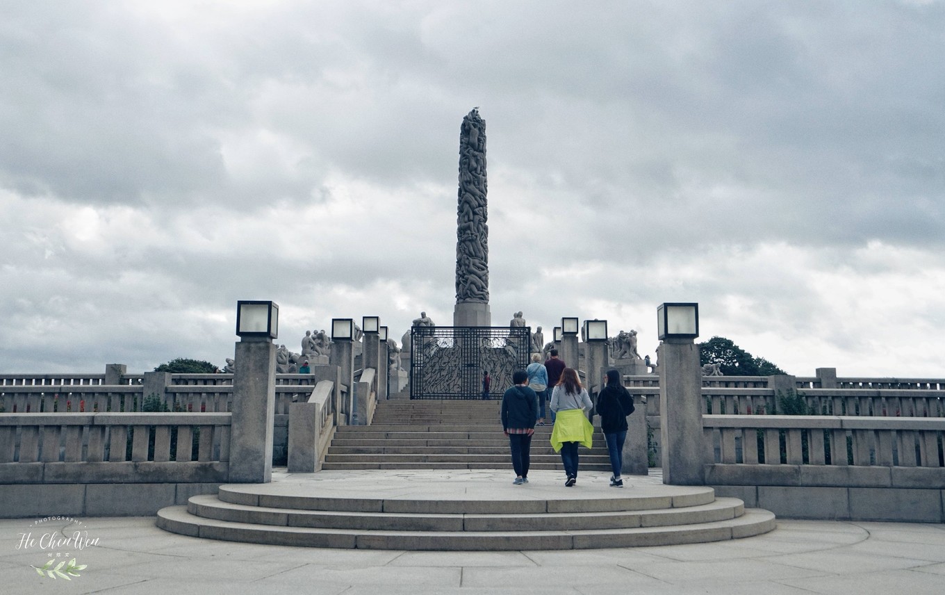 世界最大的雕塑公園，總共有600多座雕塑，看盡人生百態