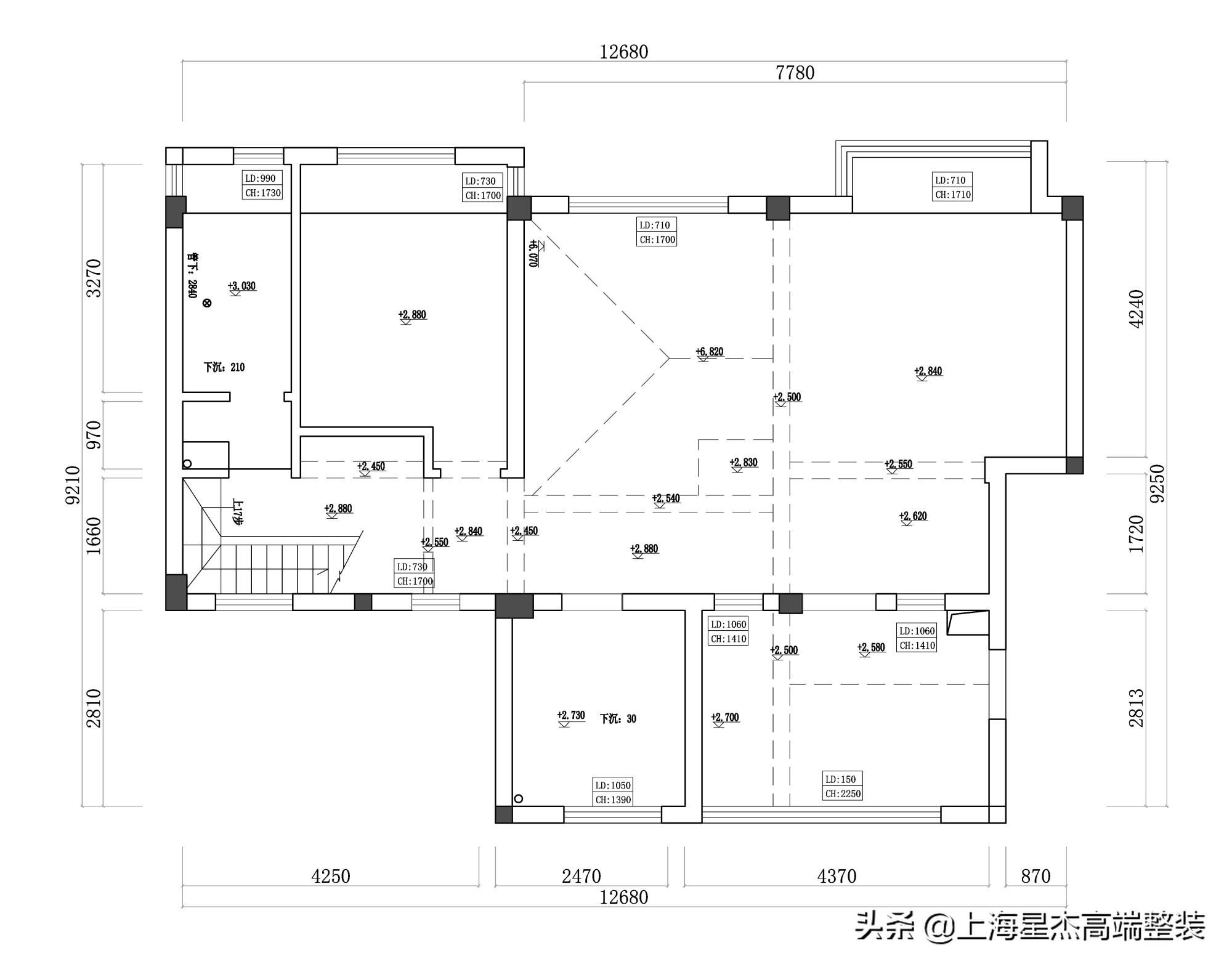 185 square meters of modern and simple apartment houses, the big white walls can also be