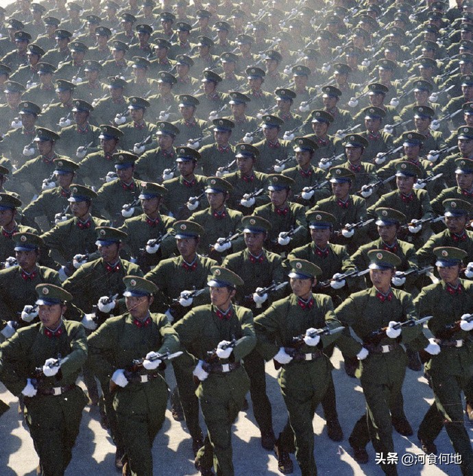 1984年国庆节大阅兵，为什么能够成为最受瞩目的
