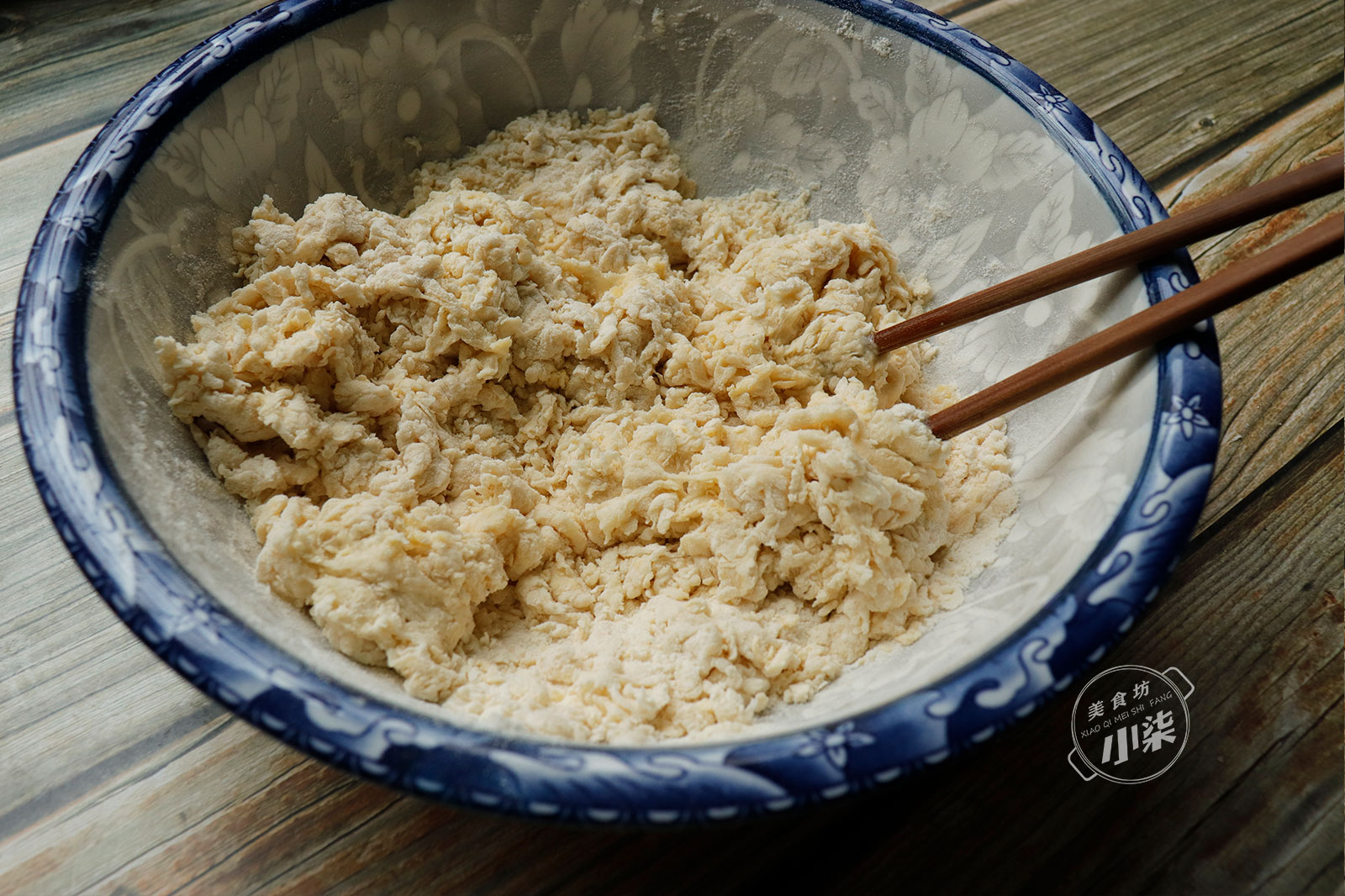 這個燒餅太香了，無技巧無難度，一切一擀層次多，香酥不膩特好吃