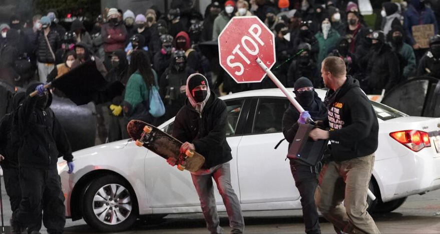 美國，澳大利亞屬於作繭自縛！ 同一時間段"好盟友"一起爆發騷亂