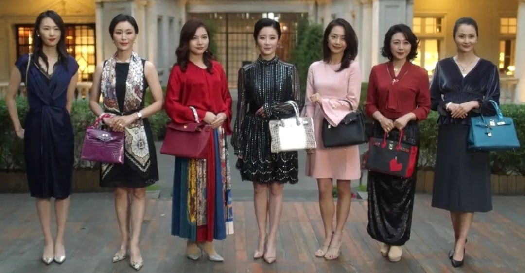 《三十而已》：富豪太太圈为什么被团灭？其实她们都是顾佳的托
