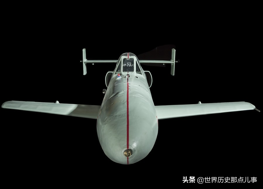 二战：日军自杀性导弹攻击，敢死队员坐在里面