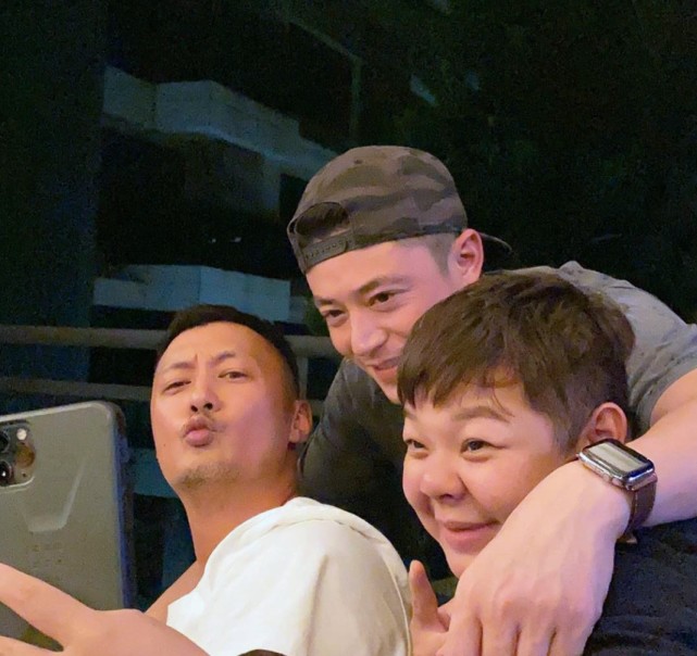 霍建华心如带女儿聚会，陈建州在现场拍余文乐意外曝光小海豚正面