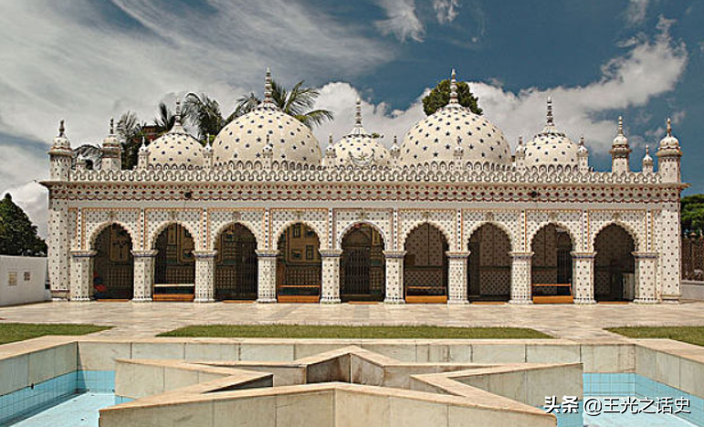 比印度还脏乱差，人口超1.6亿的孟加拉为什么如