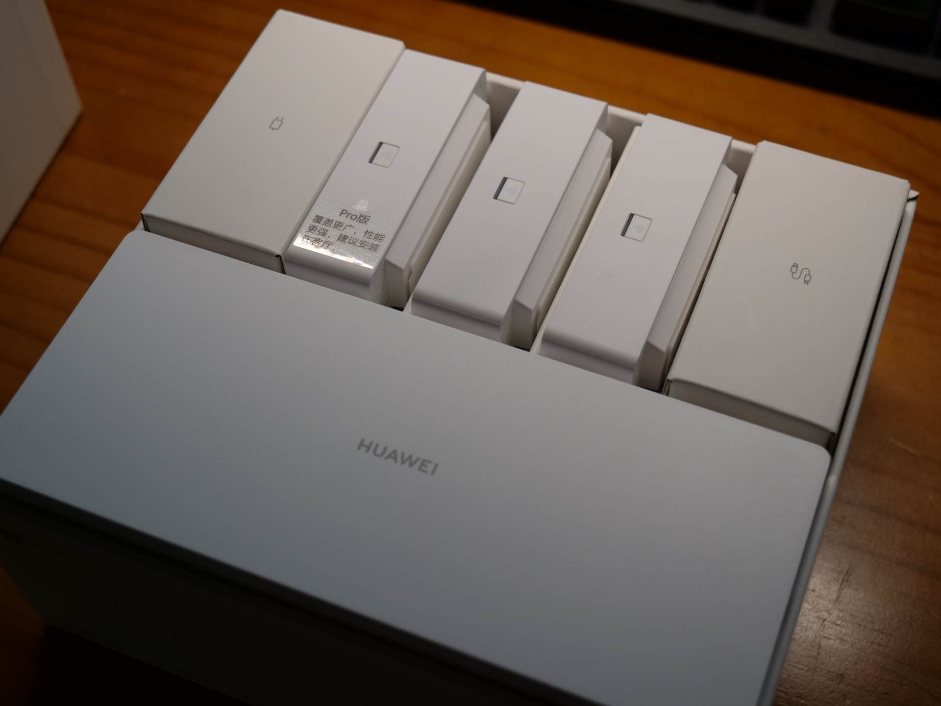 华为路由 H6体验：鸿蒙系统加持！大户型信号实