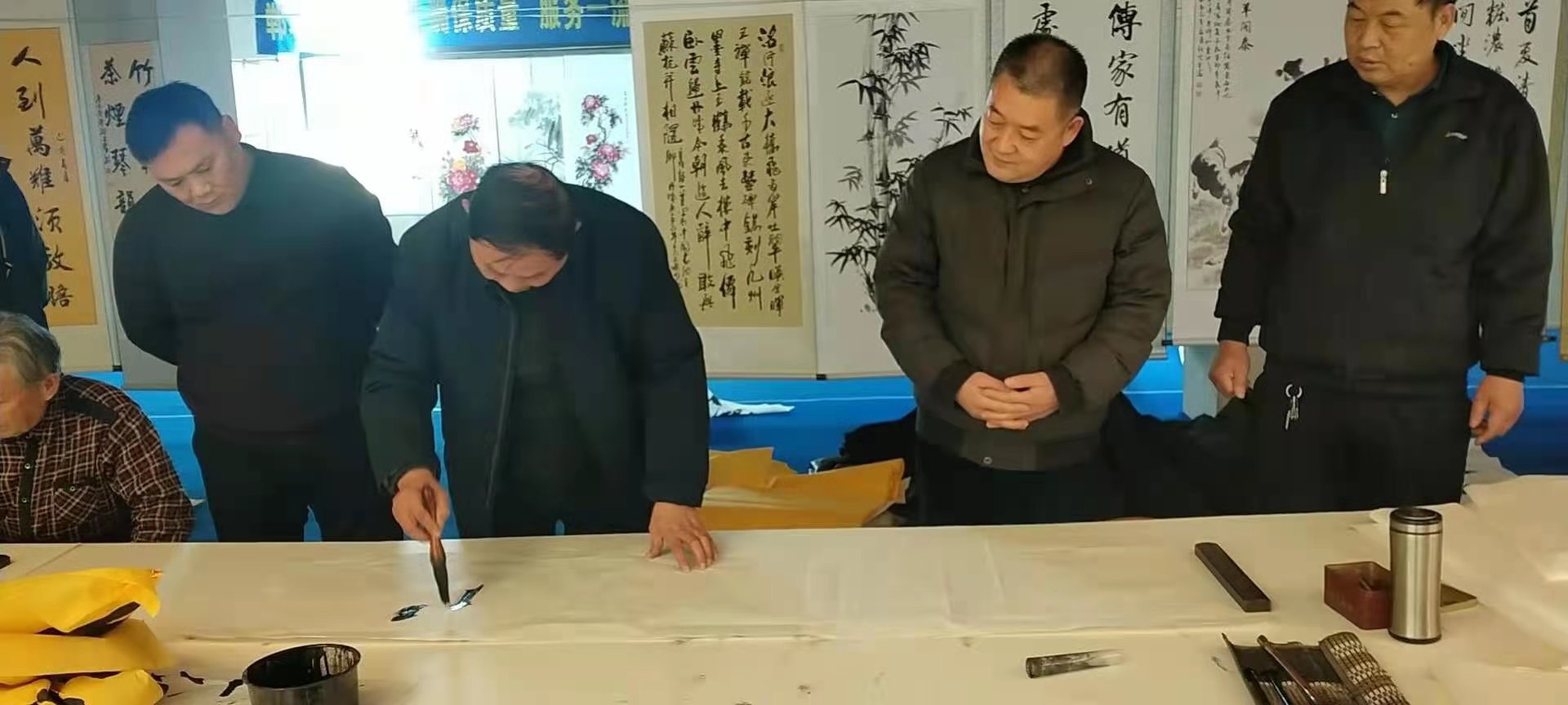 郸城书画院举办庆元旦书画展暨“红星·美凯龙杯书画大赛”