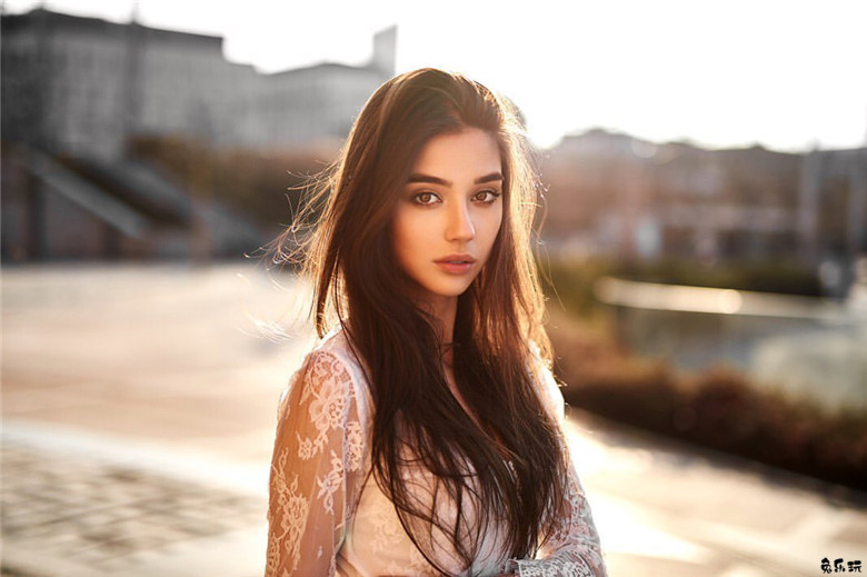 上帝的杰作！波兰大长腿电眼正妹Maja Strojek仙女级模样身材让人着迷！