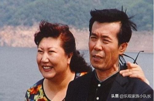 高秀敏至死不与赵本山和解，赵本山到她葬礼上："妹呀，哥来晚了"