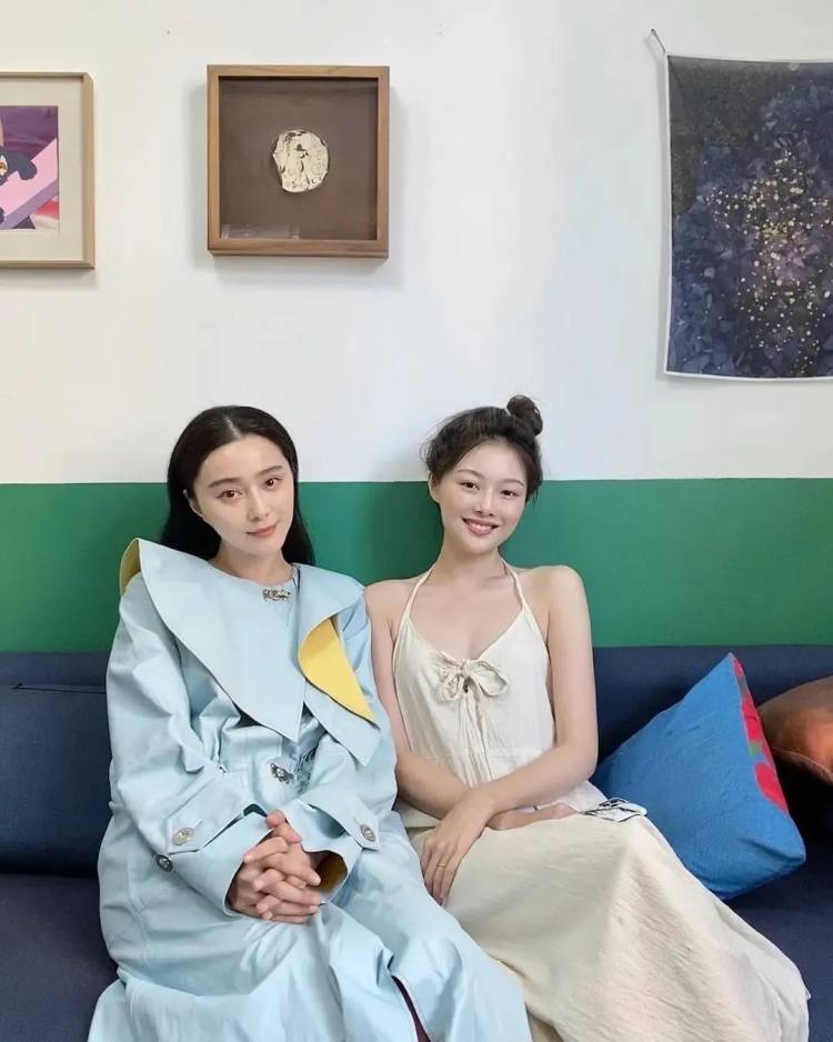 美人相遇必有一輸，娛樂(lè)圈最大的反差，都在女明星的合照里