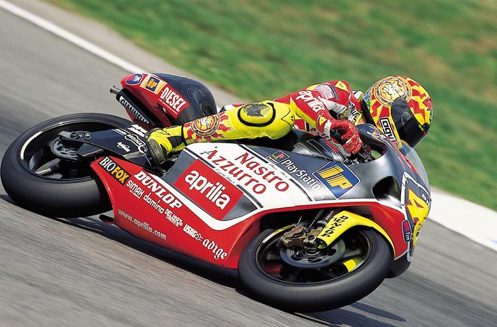 永远的46号再见罗西宣布退役