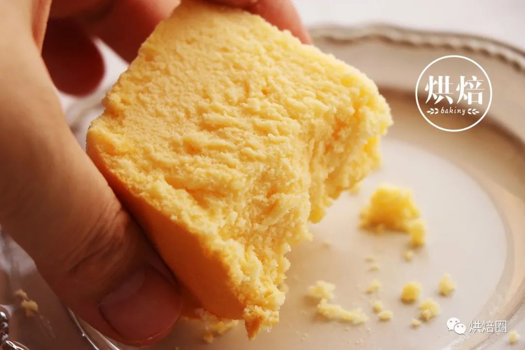 蓬蓬的又不裂 入口即化 舒芙蕾轻芝士蛋糕 冷藏后冰激凌口感超赞