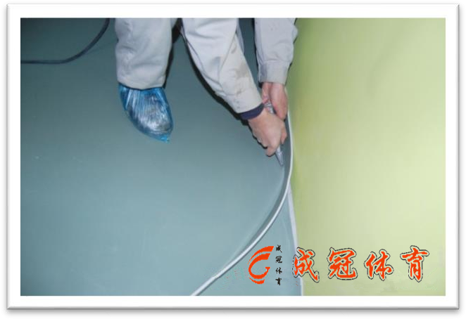 舞蹈室地板膠鋪裝麻煩嗎？了解工藝后一點(diǎn)都不難